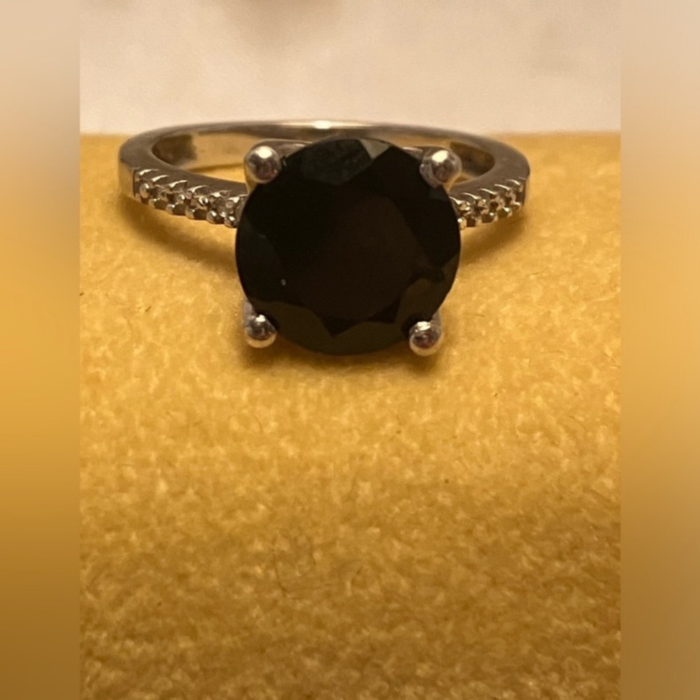 5ct genuine sapphire and diamond ring set in 925 jeweler made new in box